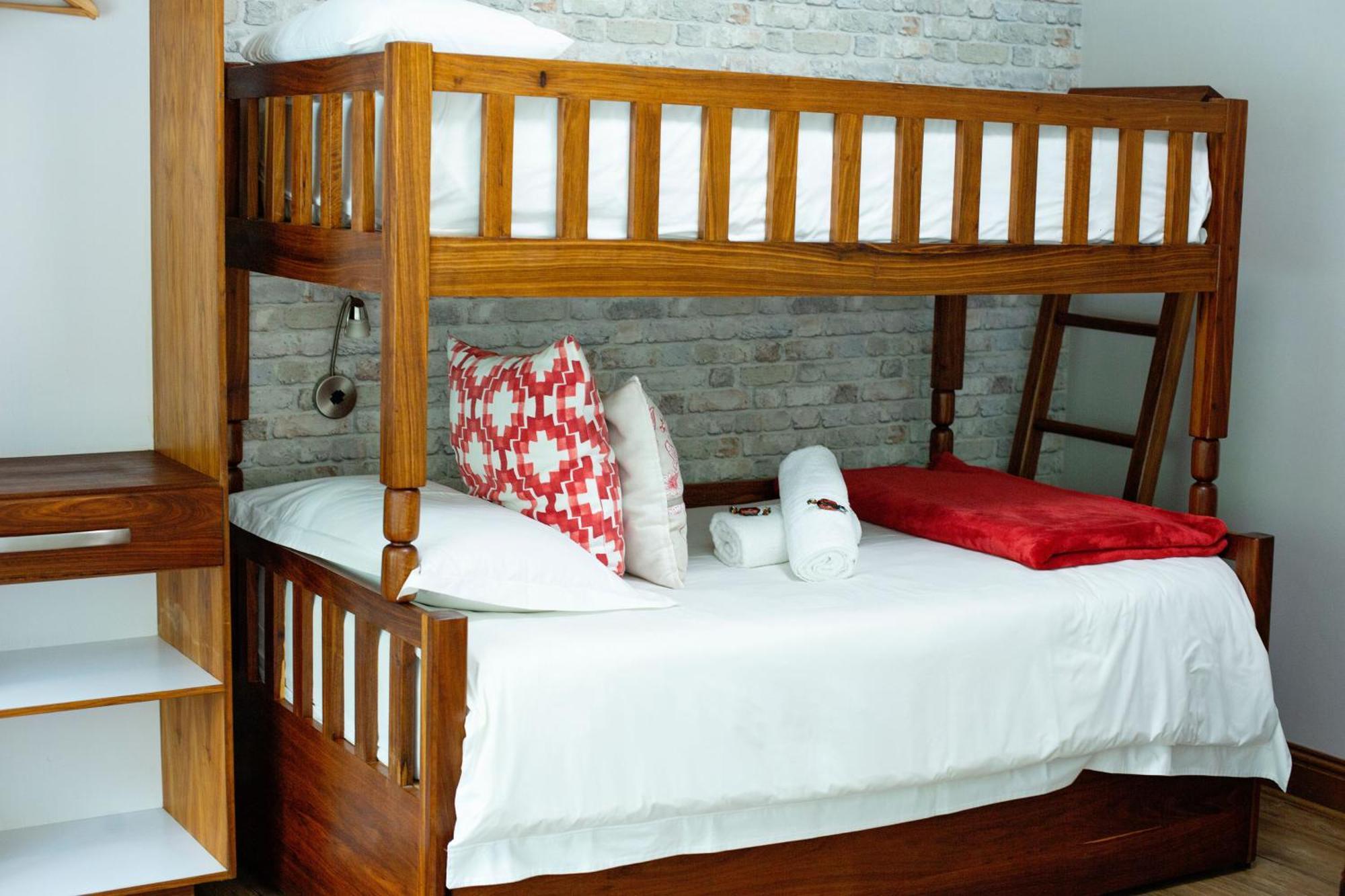 Crisp Guest Rooms Блумфонтейн Экстерьер фото