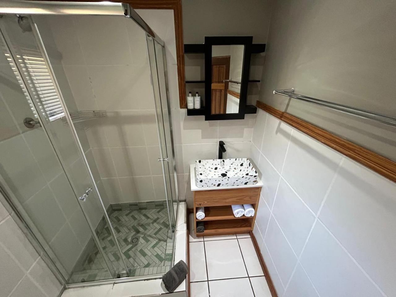 Crisp Guest Rooms Блумфонтейн Экстерьер фото