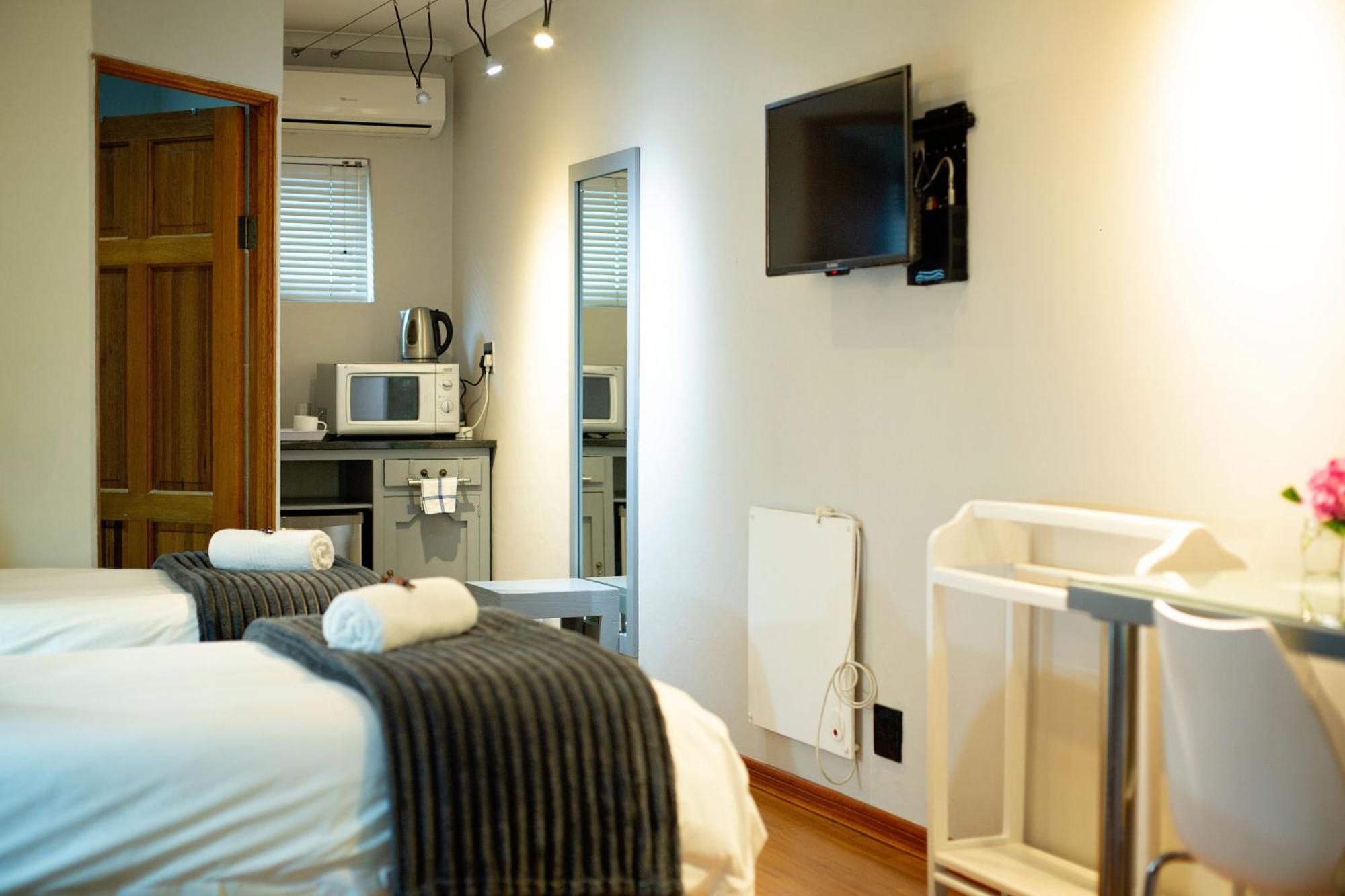 Crisp Guest Rooms Блумфонтейн Экстерьер фото